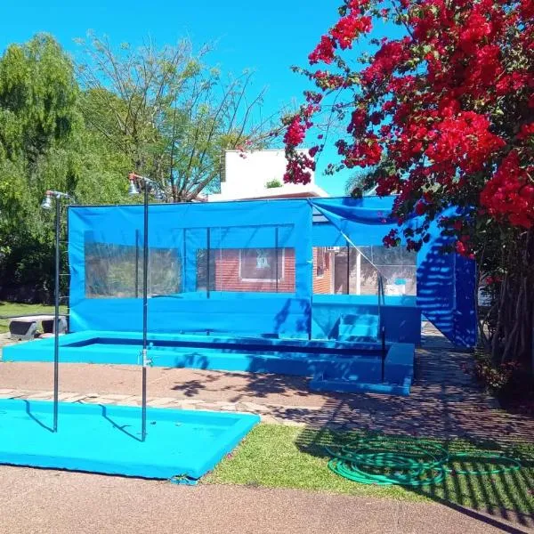 Brisas Del Rio Apart Hotel, hotel in Termas del Daymán