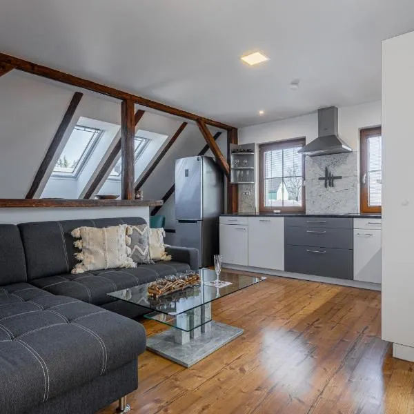 Elements Apartments & Renata, viešbutis mieste Božičany