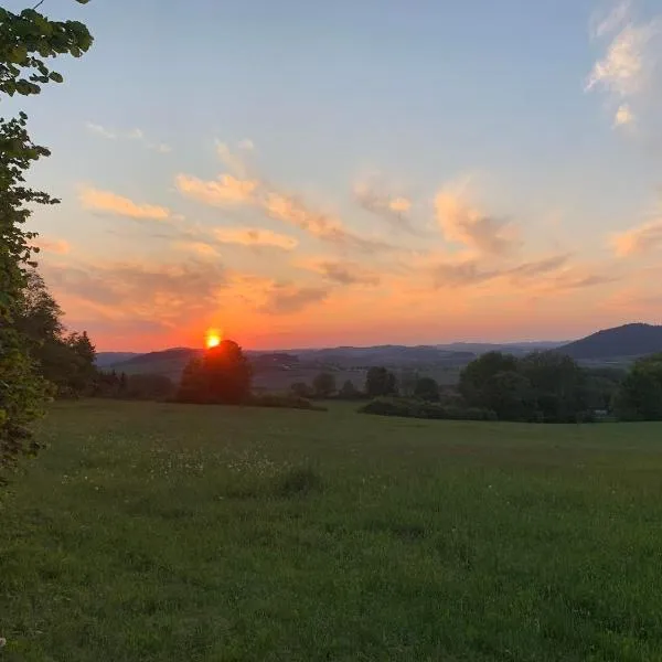 Samota u veverek, hotel in Želenov