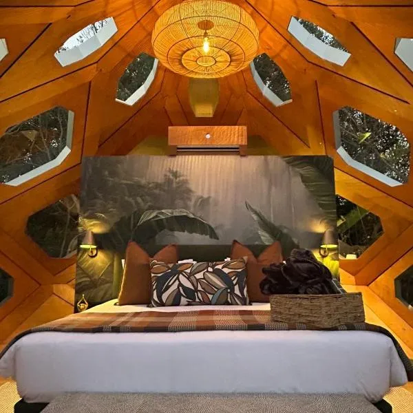 The Hive - Jungle at Misty Mountain Reserve, hotel v destinaci Stormsriviermond
