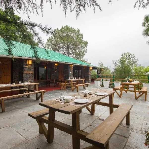 Alaya Stays Duplex Cottage with Tree House - Suro Woodcrest Chalet, hotell sihtkohas Shogi