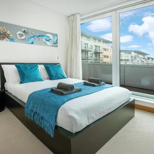 Contemporary Penthouse in Battersea Power Station, hotel v Londýně