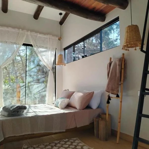 Prana Cabaña Kira 3 hab, hotel u gradu Samaipata