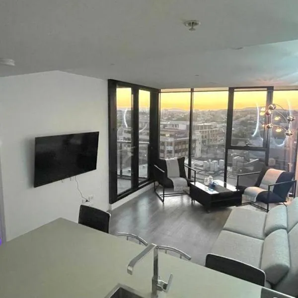 Radiance Residence RnR，位于布里斯班的酒店