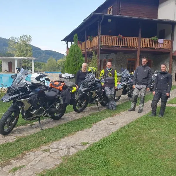 Etno Selo VRELO & Camping, hotel in Berane