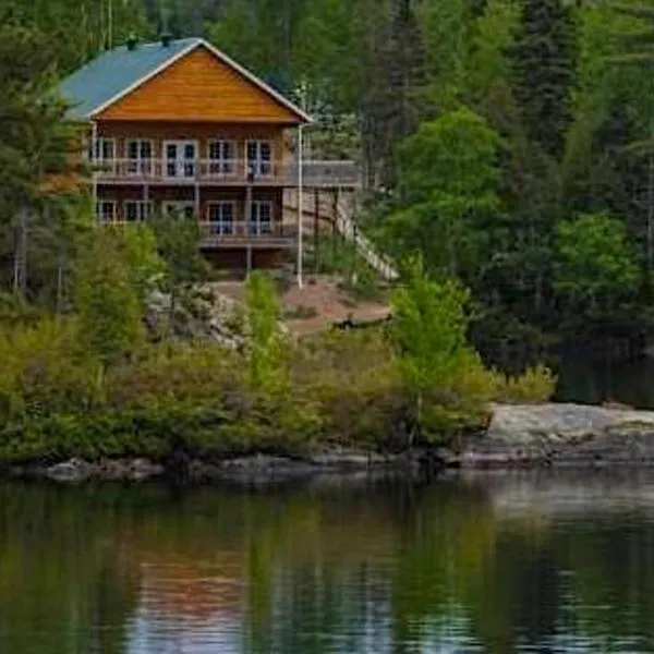 Auberge La Tanière, hotel in Tadoussac