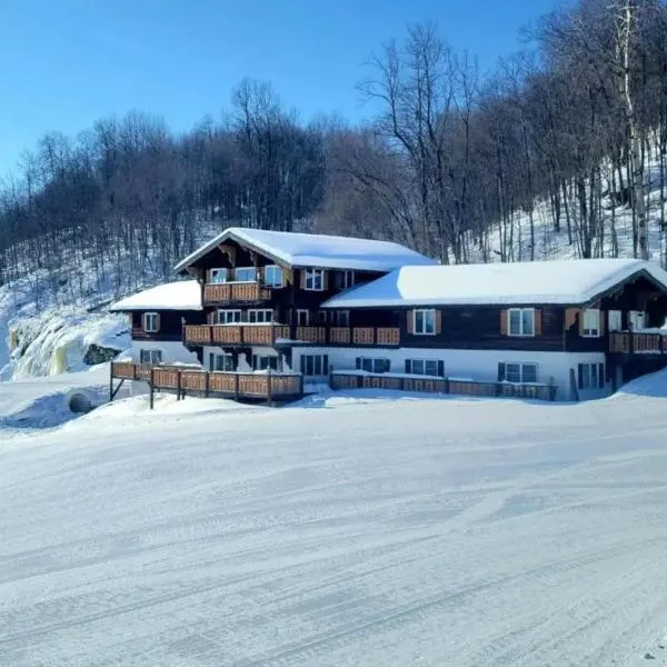 Davos Chalet, hotel i Upson