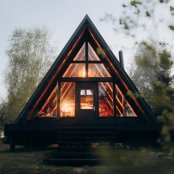 Two Black Cabins, hotel a Pabaži
