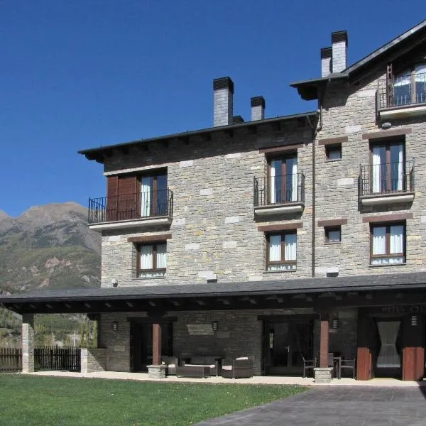 Hotel Sesué, hotel en Sesué