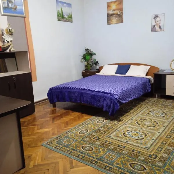 Blue room. Lviv squre., hotel in Kyiv