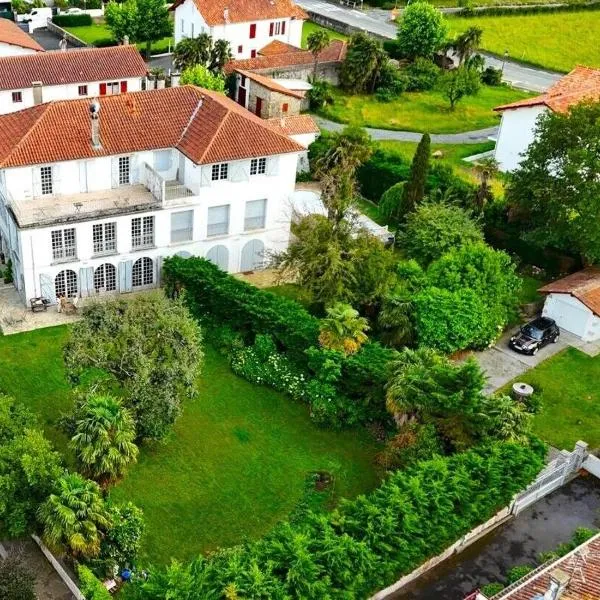 Magnifique 16 pers proche plage St-Jean, ξενοδοχείο σε Ascain