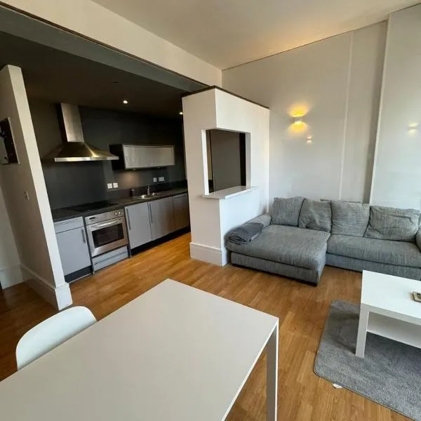 Hepworth Chambers - 2 bedroom apartment, hotel in Leeds