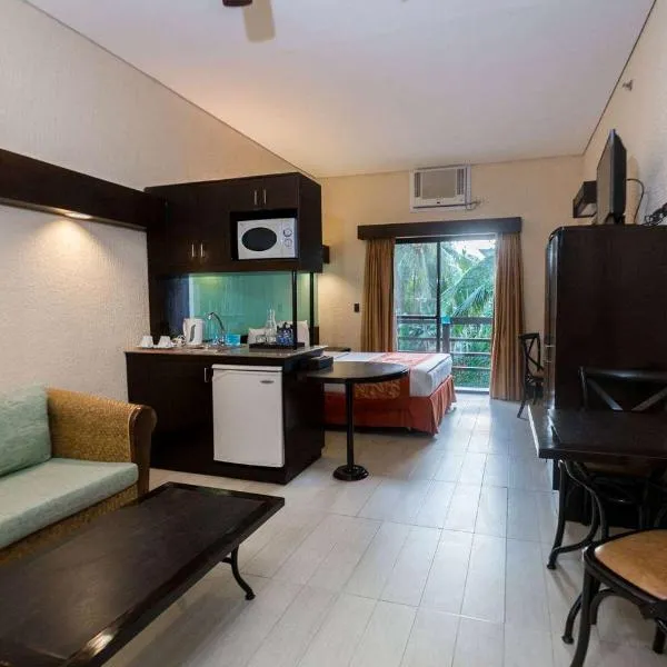 Microtel by Wyndham Boracay, ξενοδοχείο στο Μπορακάι