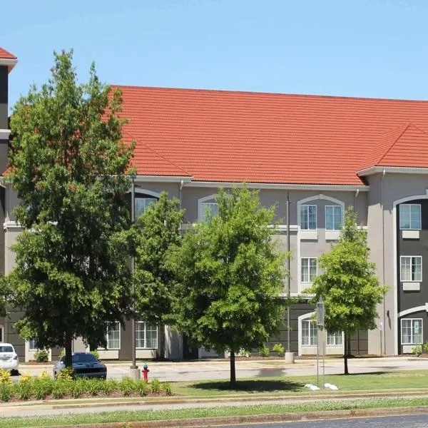 La Quinta by Wyndham Huntsville Airport Madison, Hotel in Madison