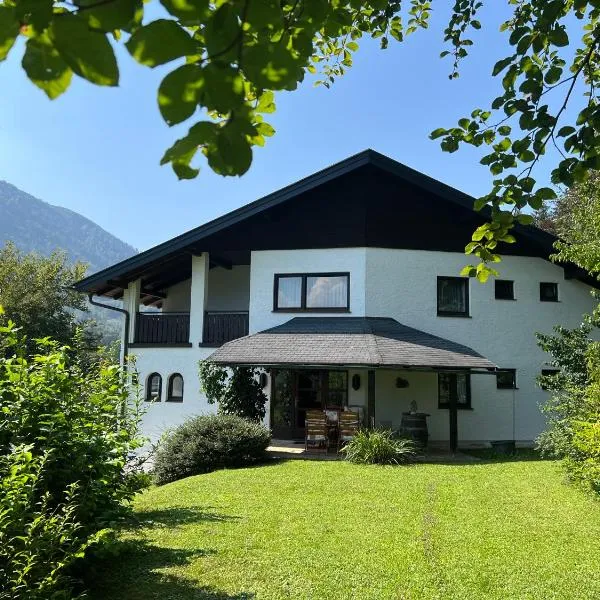 Die Landhausvilla in Unterach am Attersee, hôtel à Unterach am Attersee