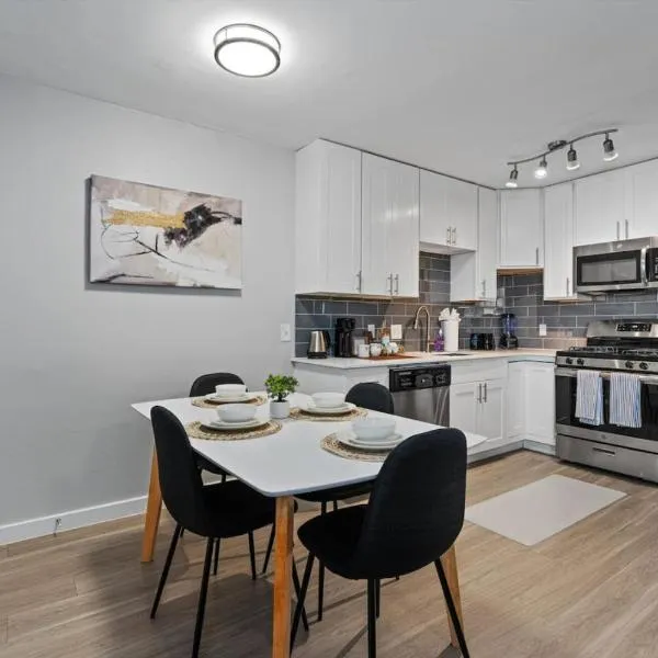 Mins 2 Dwntown - Private Stay - Nestled Austin Pad, hotel em Austin