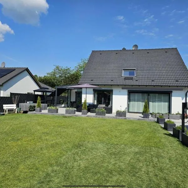 Wohnung Düsseldorf Ratingen nähe Messe Flughafen Uni Essen, hotel in Mintard