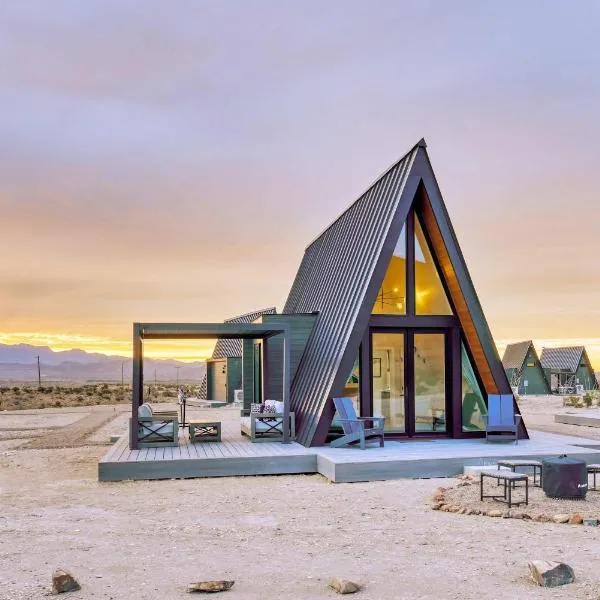 Stardust Big Bend Luxury A-Frame#8 with a fab view, ξενοδοχείο σε Terlingua