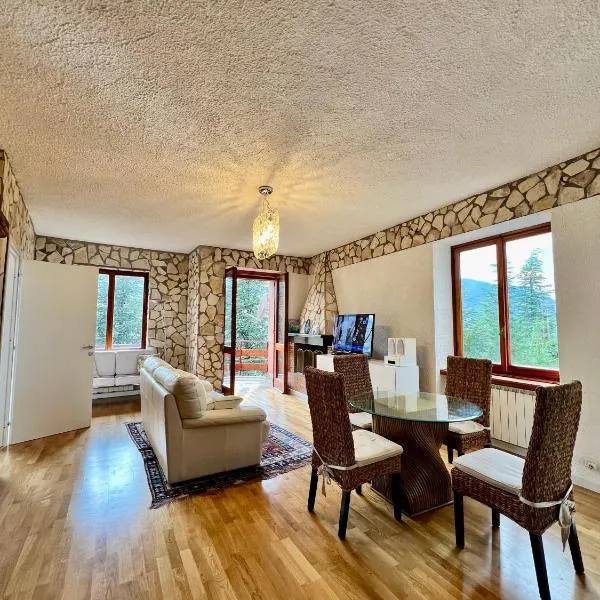 Chalet Del Bosco - Piccola Svizzera, hotel in Tagliacozzo