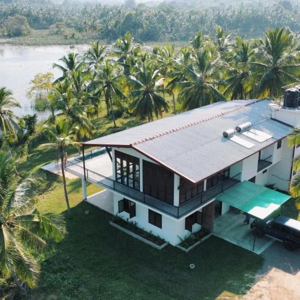 Tsuru Villa, hotel in Udawalawe