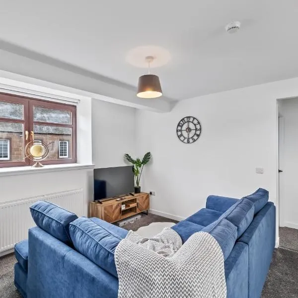 5BR 3 Bathroom Spacious House In Town Centre Close To All Local Amenities, ξενοδοχείο σε Μόντροουζ