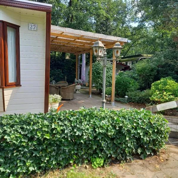 Huisje bij de Bronnen Groen Geluk, hotel in Nutter