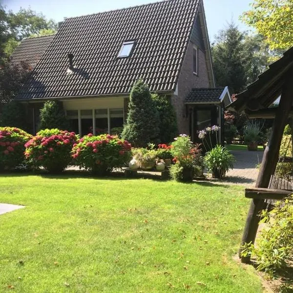 Wendrik Hoeve Bed & Stables, Hotel in Emst