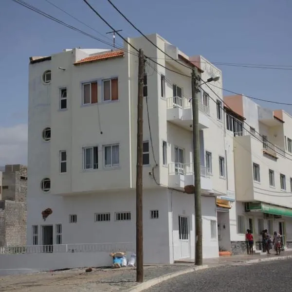 Nha Casa Porto Novo, hotel v destinaci Porto Novo