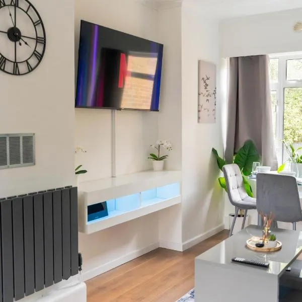 Modern 1 bed apartment in Greenwich - WIFI - NETFLIX and stations nearby, hotel in London