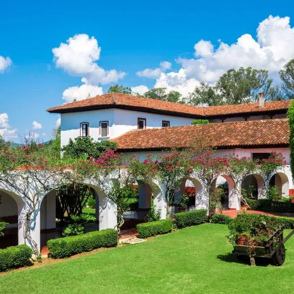 Best Western Plus Posada de Don Vasco, hotel u gradu Paskuaro