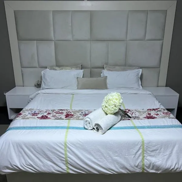 CASA AZUL ACCOMMODATION, hotel in Matola