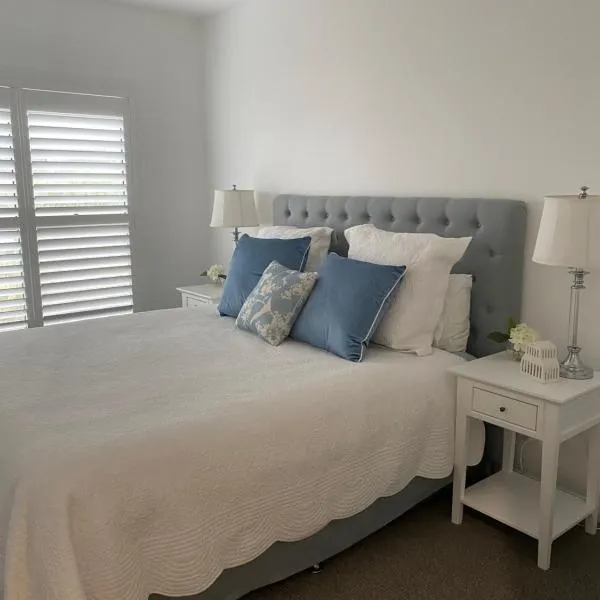 Hamptons Luxury, hotel in Aberglasslyn