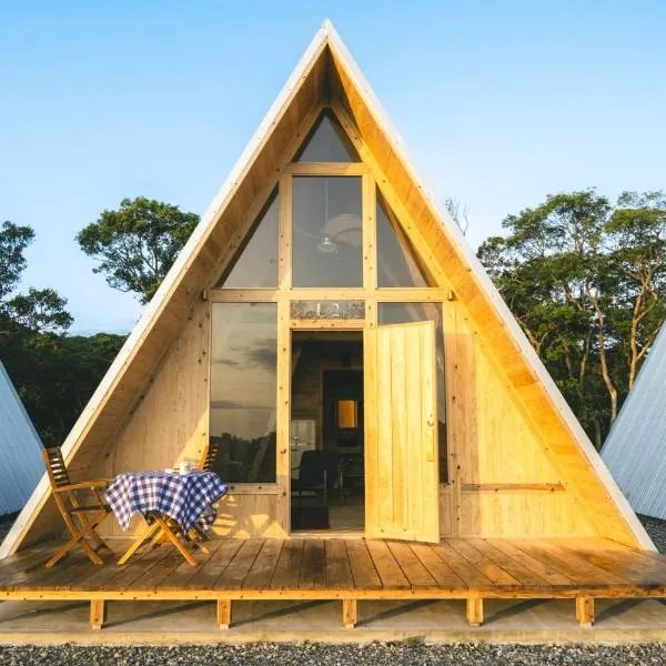 The Lodge Okinawa, hotel in Nakijin