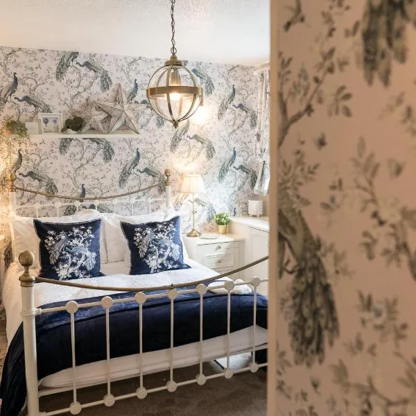 Peacock Room at Field View Cottage, Hotel in Eccleston