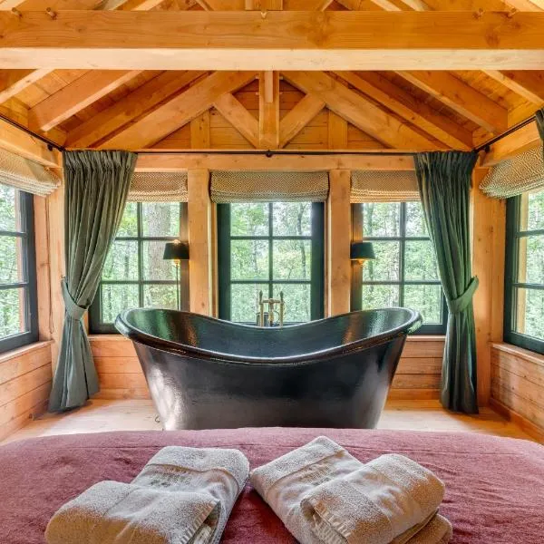 Les cabanes des Dolimarts, Hotel in Bohan