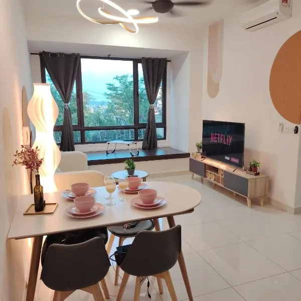 Greenfield Residence with Amazing Pool View and High-Speed Wi-Fi, hotel in Petaling Jaya