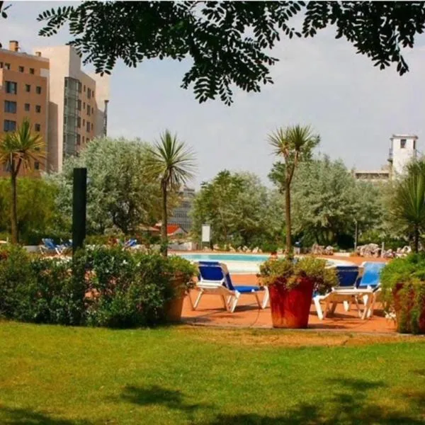 BestHomeStay- Lisbon- Garden, Pool & Garage, hotel em Lisboa