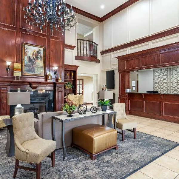 Best Western Plus Crown Colony Inn & Suites, hotel in Lufkin