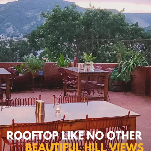 Chillout - A Boutique Hotel & Rooftop Restaurant Jaipur, hotel in Jaipur