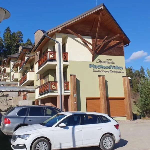 Apartment PineWood Lívia, hotell i Vyšné Ružbachy