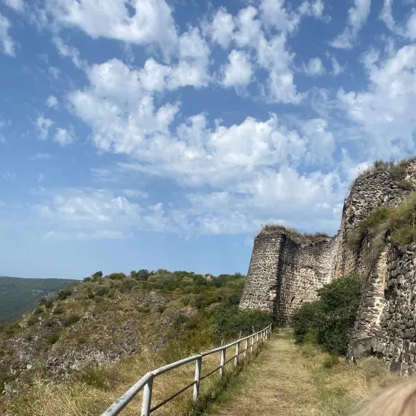 Вилла Дагет, hotel i Daghetʼkhachʼini