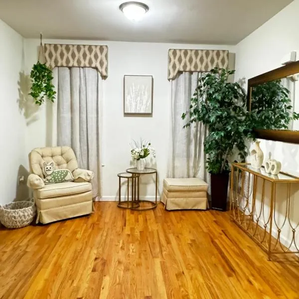 Private 1st floor Apartment - Only 5 min Away from Newark Airport and 30 min to NYC, hotel v destinaci Elizabeth