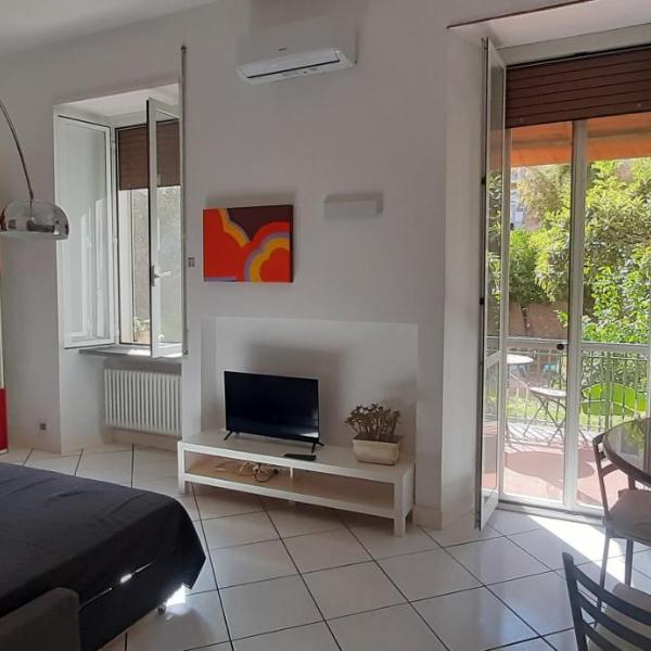 Trastevere St. Garden House, Rome