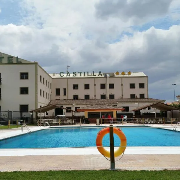 Hotel Castilla Torrijos, hotel v mestu Torrijos