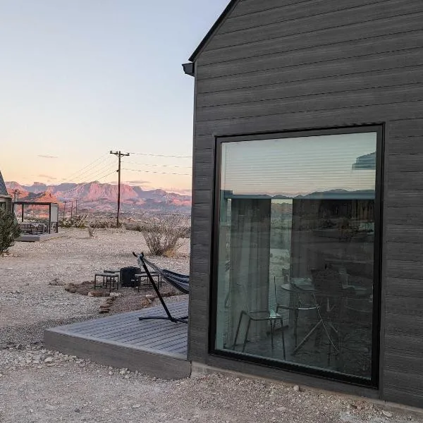 Stardust Luxury Cottage with loft & a great view、ターリングアのホテル