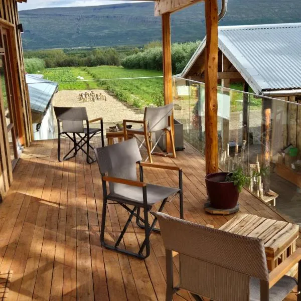 Móðir Jörð Organic Farm Guesthouse in Vallanes, hotel v destinaci Vallanes