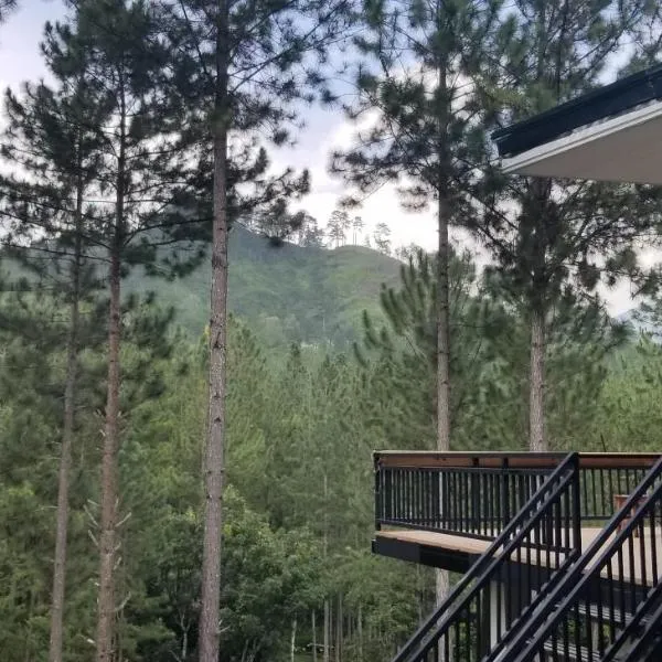 Cozy Porch Cabin with a View, hotel a Malaybalay