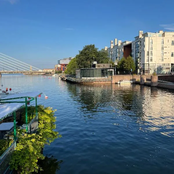 ꕥ Oceanfront Modern Apartment ꕥ, ξενοδοχείο στο Ελσίνκι