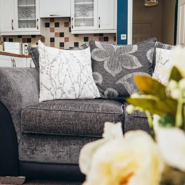 Barroon Castle Apartments - Next to East Midlands Airport with Free Parking, hotel i Castle Donington