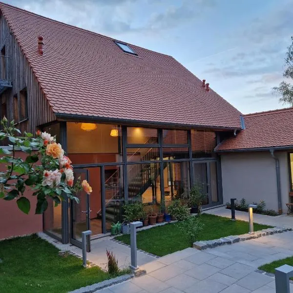 Ada's Buka Chalet auf dem Felsberg, hôtel à Lautertal